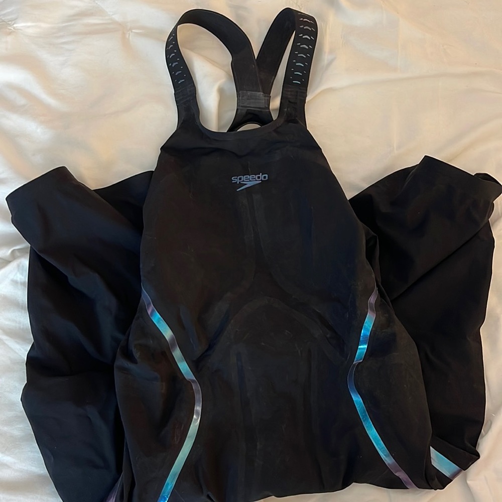 Speedo knee skin
